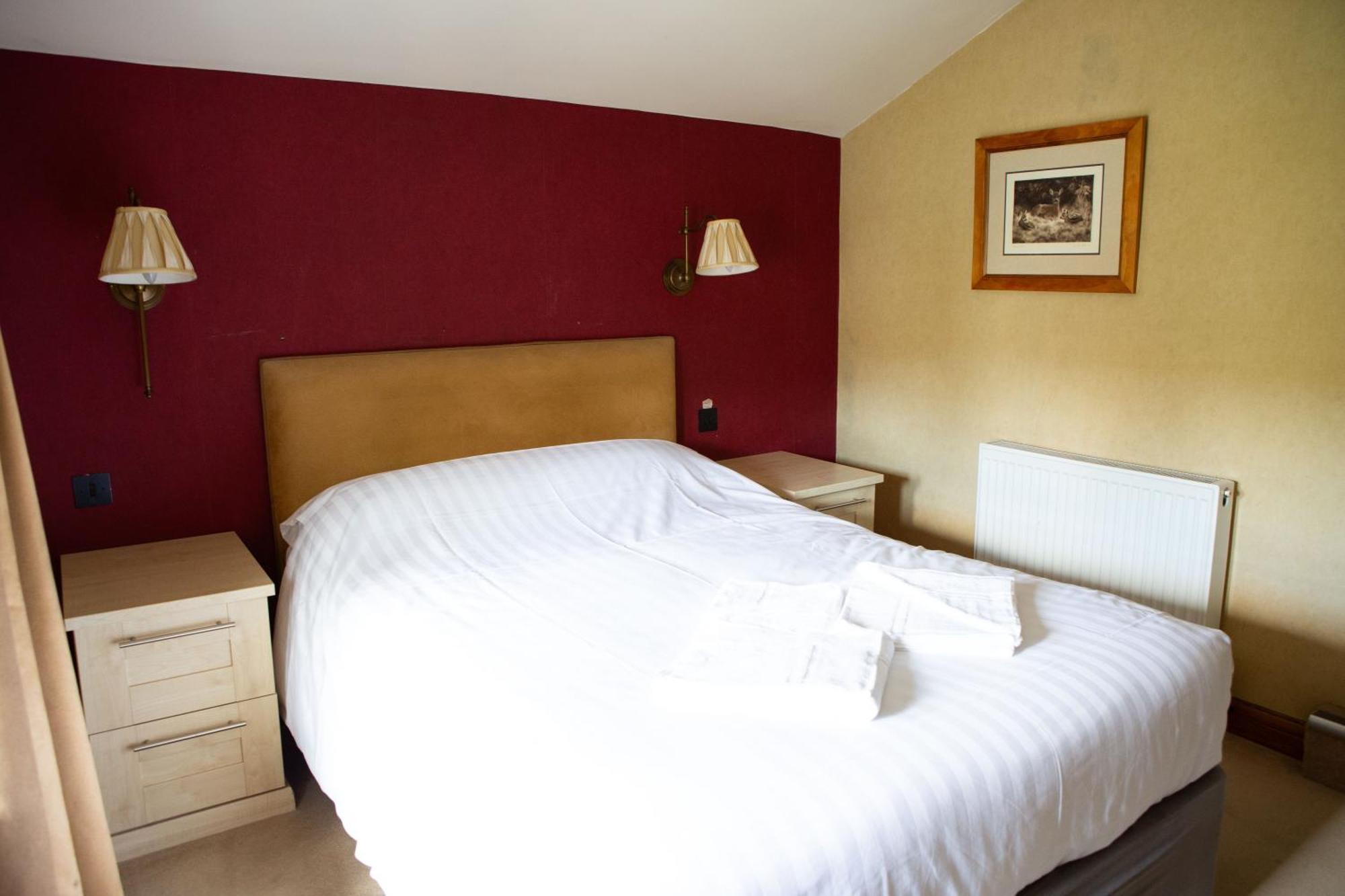 Coach House Hotel Bentham Buitenkant foto