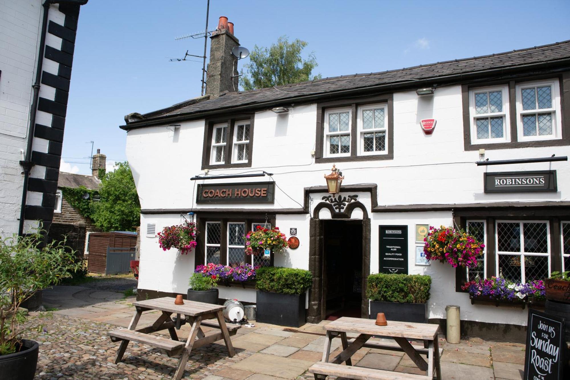 Coach House Hotel Bentham Buitenkant foto