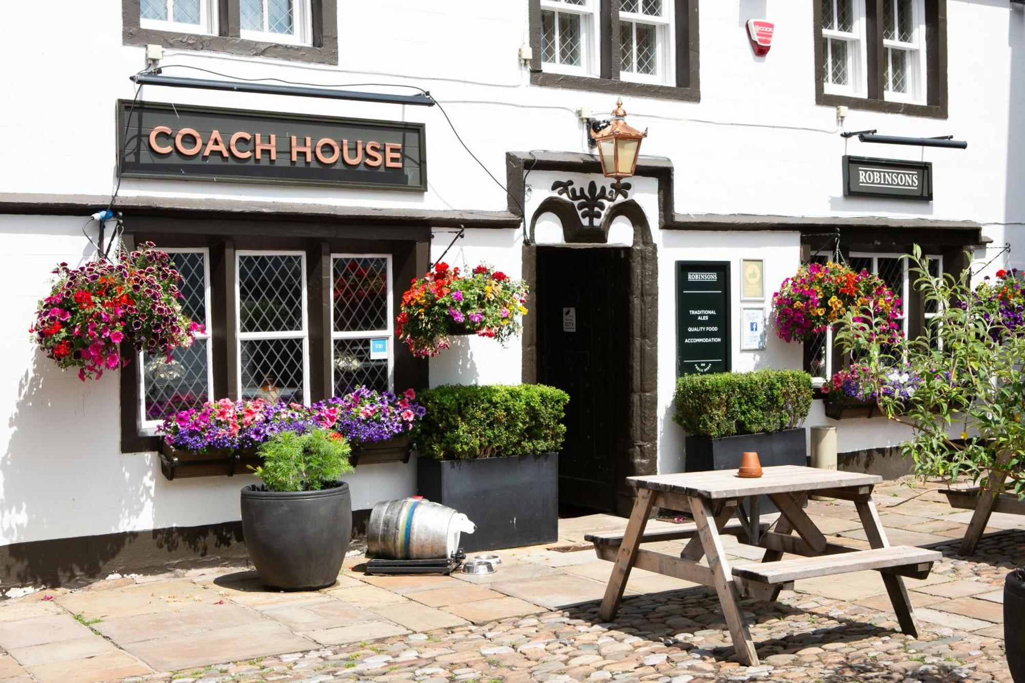 Coach House Hotel Bentham Buitenkant foto