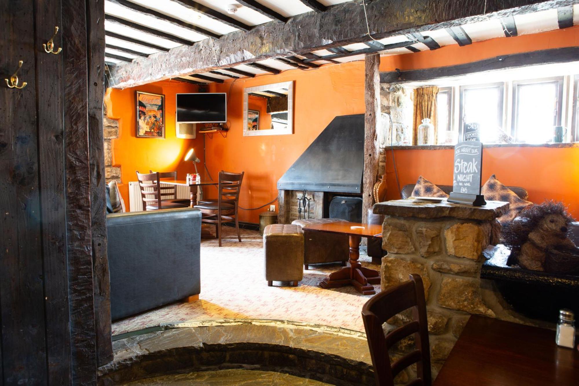 Coach House Hotel Bentham Buitenkant foto